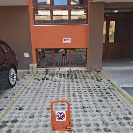 Krimski - Free Private Parking * فارنا