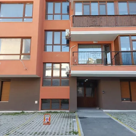 Krimski - Free Private Parking شقة *